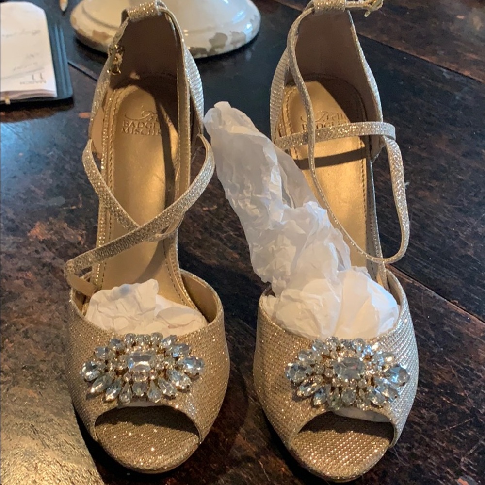Belle badgley mischka